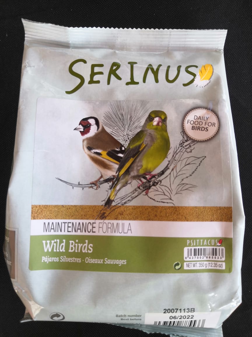 Serinus Maintenance Wild Bird en canasta en casa