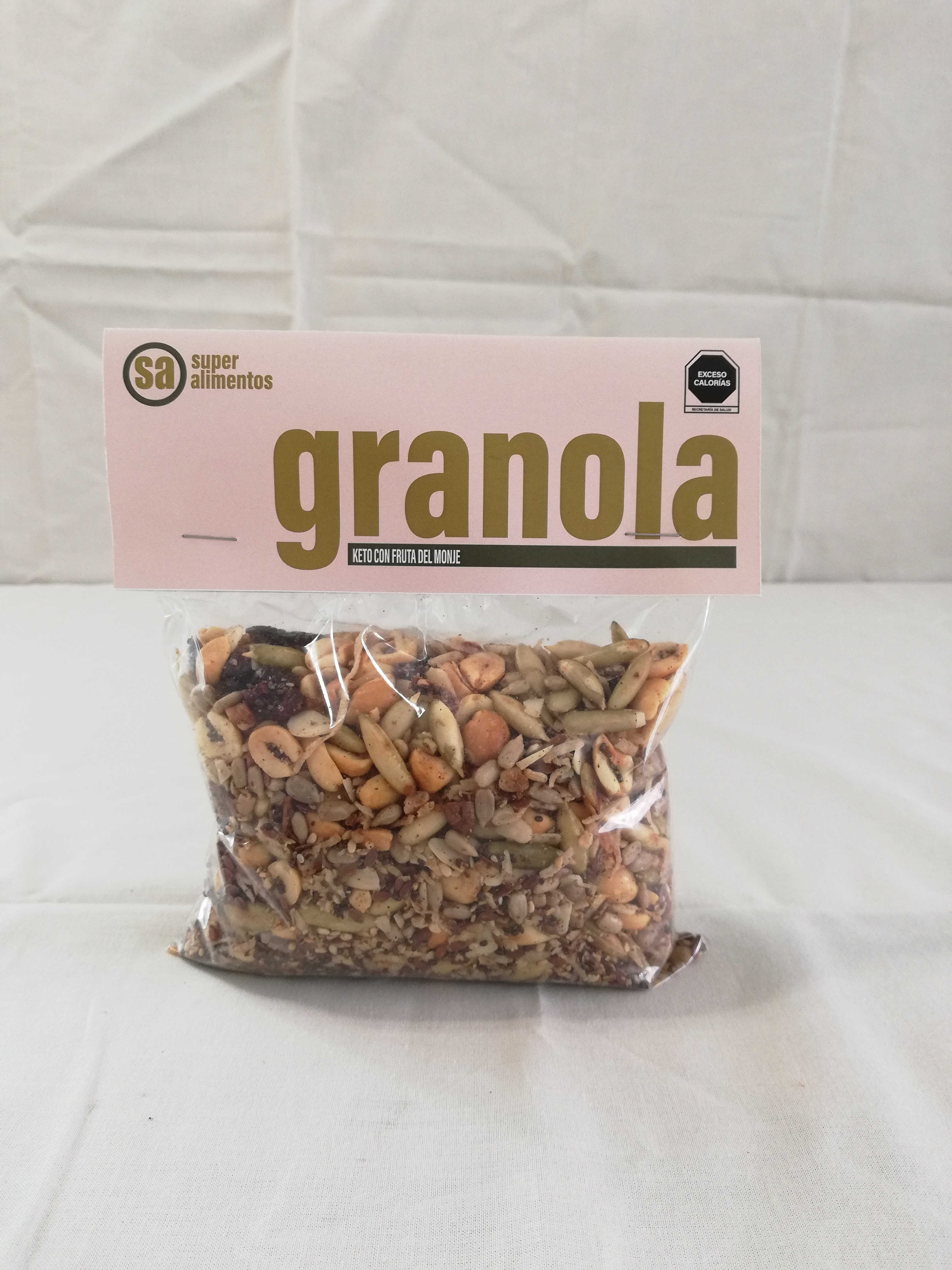 Granola Keto 1/4 kg en canasta en casa